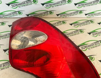 Lampa stop stanga pe aripa Renault Laguna 2 [2001 - 2005] Liftback 1.6 MT (110 hp)