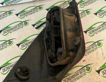 Lampa stop stanga pe aripa Renault Laguna 2 [2001 - 2005] Liftback 1.6 MT (110 hp)