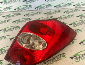 Lampa stop dreapta pe aripa Renault Laguna 2 [2001 - 2005] Grandtour wagon 1.6 MT (110 hp)
