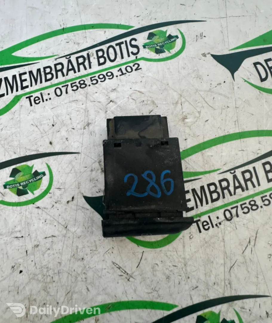 Buton dezaburire parbriz Skoda Octavia  [facelift] [2000 - 2010] Liftback 5-usi 1.9 TDI MT (110 hp)