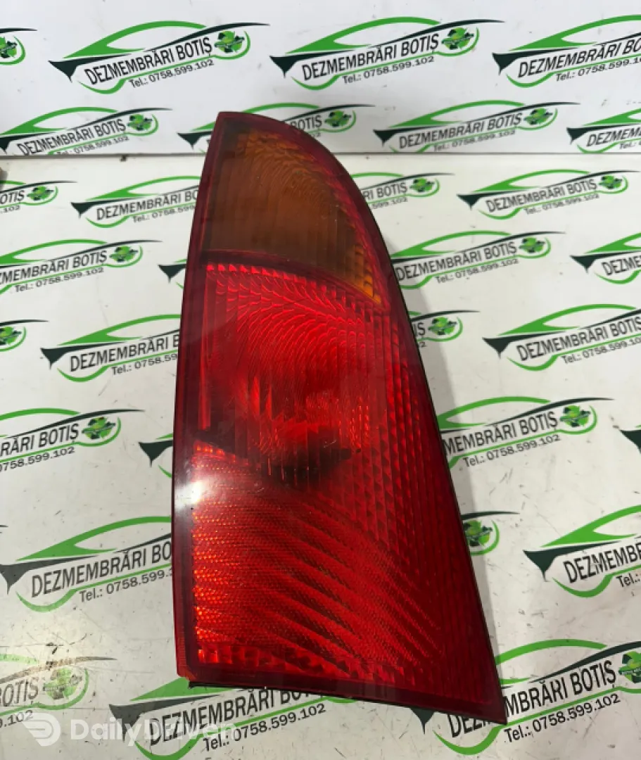 Lampa stop dreapta pe aripa Ford Focus  [1998 - 2004] Hatchback 5-usi 1.6 MT (101 hp)