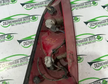 Lampa stop dreapta pe aripa Ford Focus  [1998 - 2004] Hatchback 5-usi 1.6 MT (101 hp)