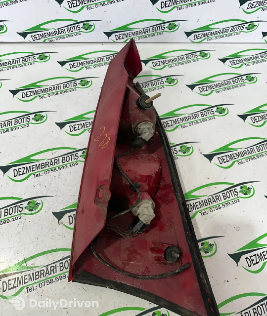 Lampa stop stanga pe aripa Ford Focus  [1998 - 2004] Hatchback 5-usi 1.6 MT (101 hp)