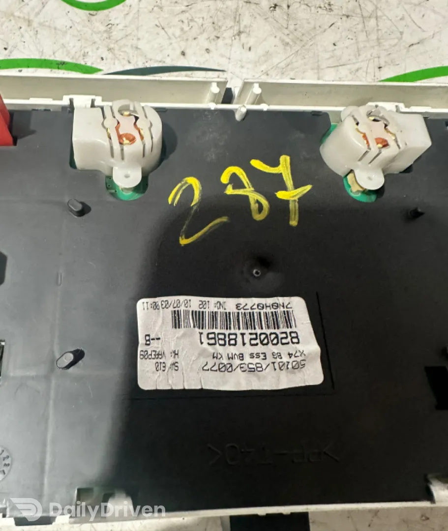 Ceasuri bord 8200218861 Renault Laguna 2 [2001 - 2005] Liftback 1.6 MT (110 hp)