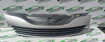 Grila radiator /287 Renault Laguna 2 [2001 - 2005] Liftback 1.6 MT (110 hp)