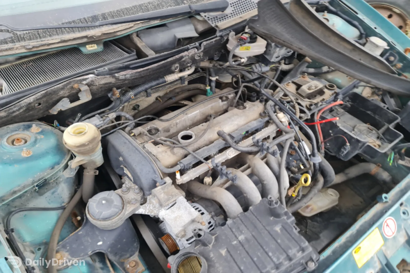 Far dreapta Ford Focus  [1998 - 2004] Hatchback 5-usi 1.6 MT (101 hp)