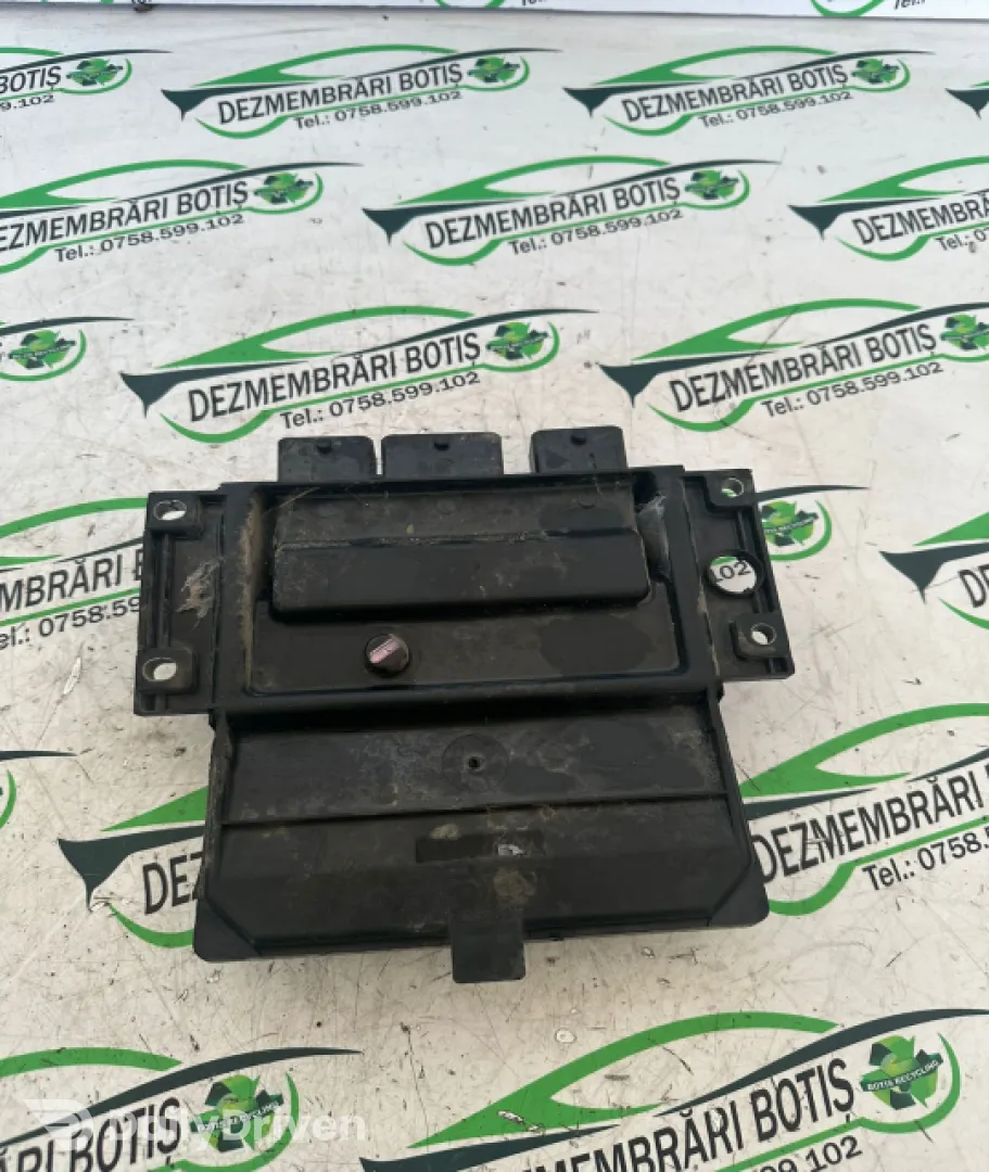 Calculator motor ECU 8200513113 Dacia Logan  [2004 - 2008] Sedan 1.5 D MT (70 hp)