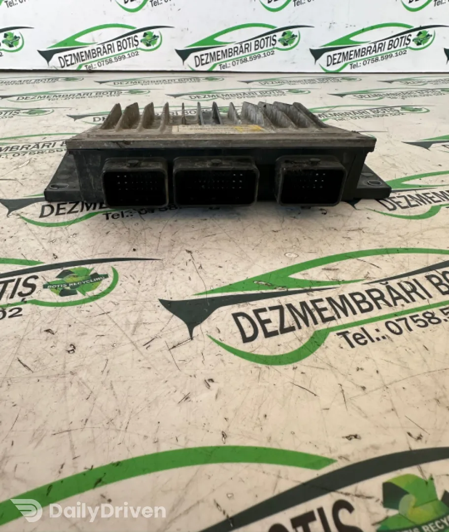 Calculator motor ECU 8200513113 Dacia Logan  [2004 - 2008] Sedan 1.5 D MT (70 hp)