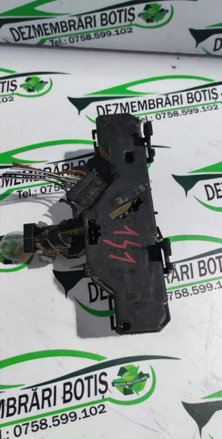 Soclu becuri lampa stop pe aripa stanga Volkswagen VW Polo 3 6N [1994 - 2001] Hatchback 5-usi 1.0 MT (50 hp)