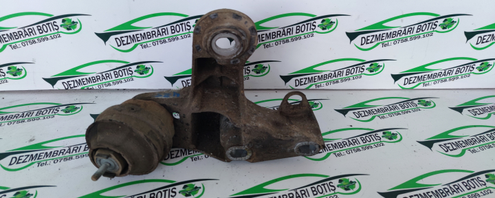 Suport motor  8D0199308F Audi A4 B5 [1994 - 1999] Sedan 1.6 MT (101 hp)