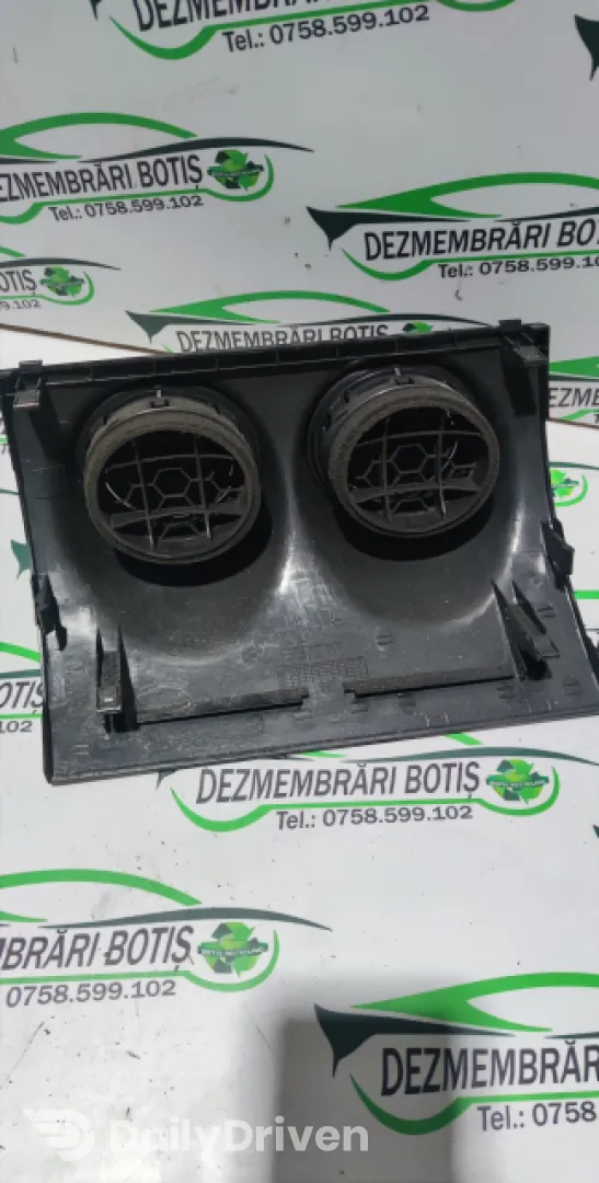 Grila ventilatie bord centru Chevrolet Aveo T200 [2003 - 2008] Sedan 1.4 MT (82 hp)
