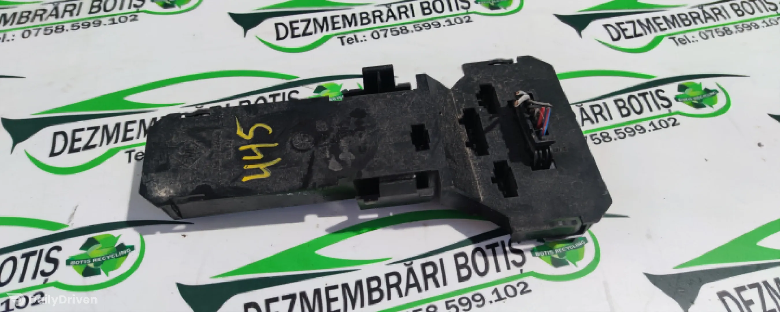 Soclu becuri lampa stop pe aripa stanga Volkswagen VW Passat B5 [1996 - 2000] Sedan 4-usi 1.9 TDI MT (110 hp)