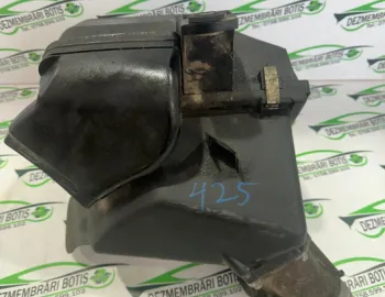 Carcasa filtru aer 058133837058183 Audi A4 B5 [1994 - 1999] Sedan 1.6 MT (101 hp)
