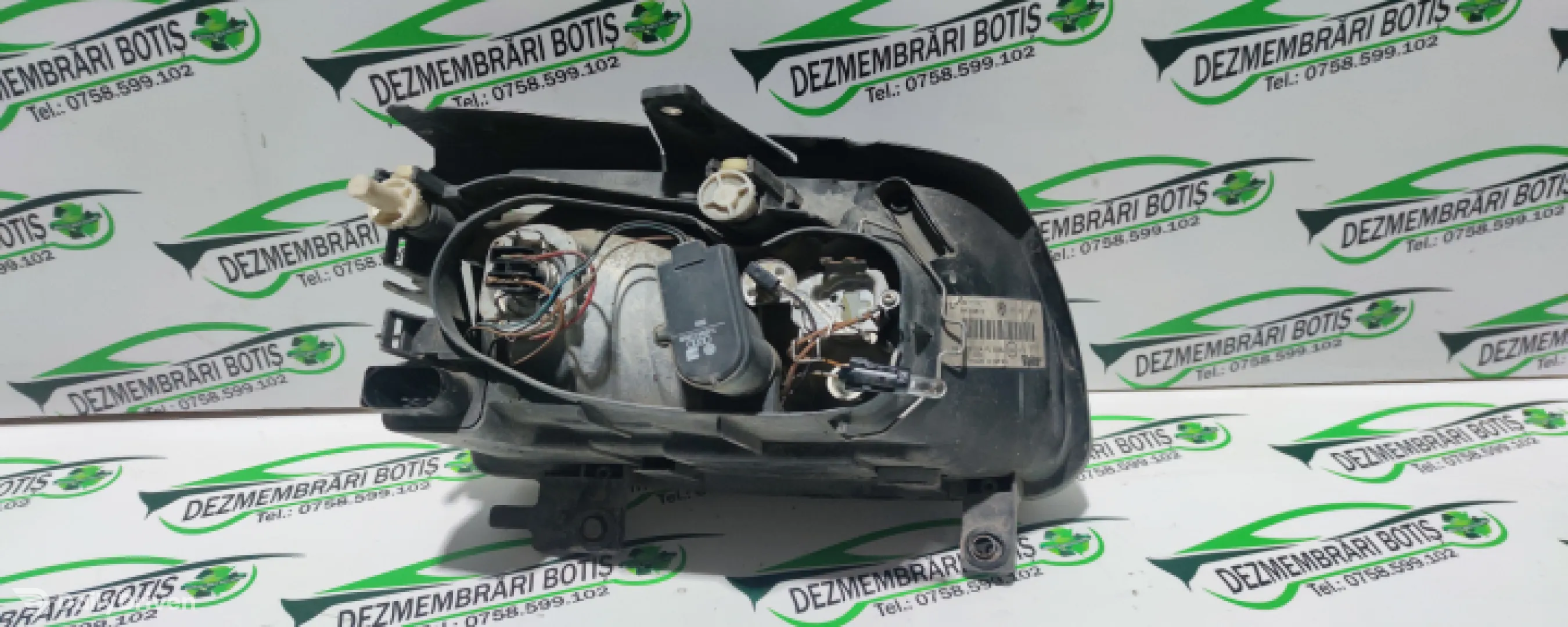 Far stanga Volkswagen VW Polo 3 6N [facelift] [2000 - 2002] Hatchback 5-usi 1.4 MT (60 hp)