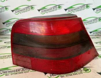 Lampa stop dreapta pe aripa 1J6945257 Volkswagen VW Golf 4 [1997 - 2006] Hatchback 5-usi 1.4 MT (75 hp)