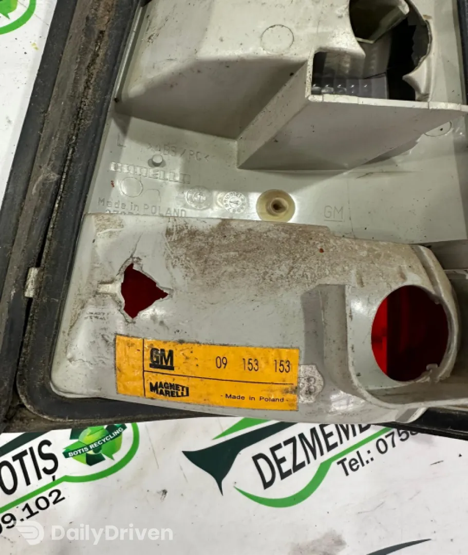 Lampa stop stanga pe aripa 09153153 Opel Vectra B [1995 - 1999] Sedan 4-usi 1.6 MT (101 hp)