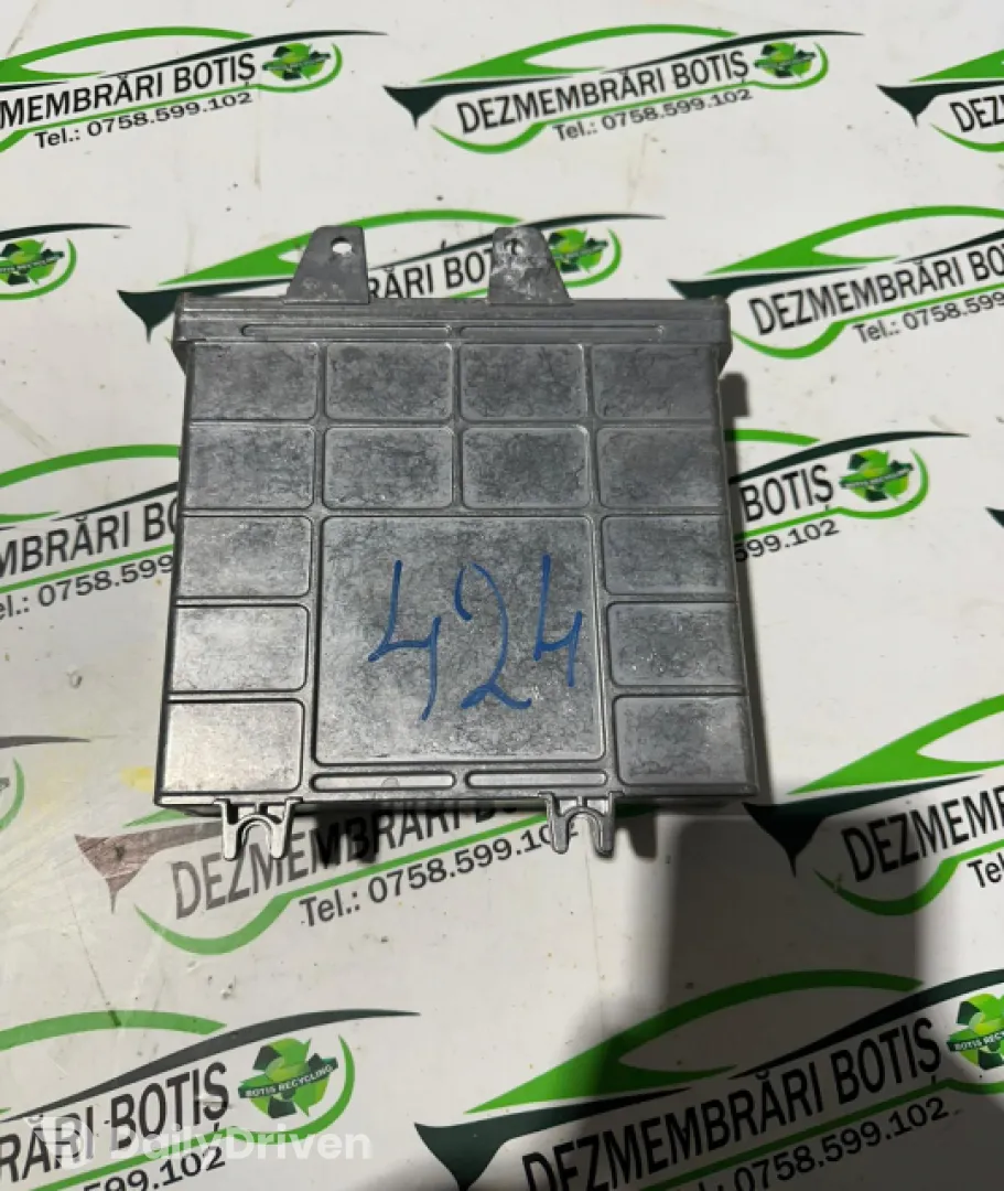 Calculator motor ECU 8D090557B Audi A4 B5 [1994 - 1999] Sedan 1.6 MT (101 hp)