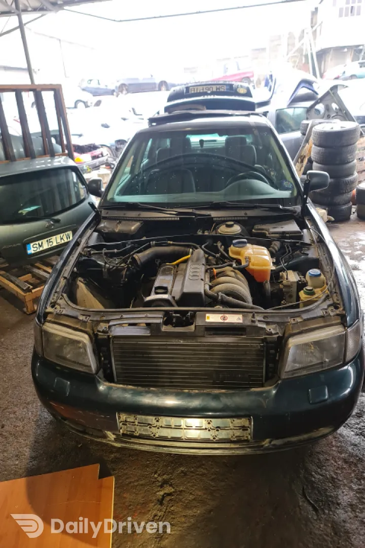 Calculator motor ECU 8D090557B Audi A4 B5 [1994 - 1999] Sedan 1.6 MT (101 hp)