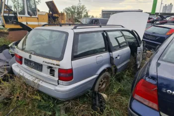 Clapeta acceleratie /350 Volkswagen VW Passat B4 [1993 - 1997] wagon 1.6 MT (100 hp)