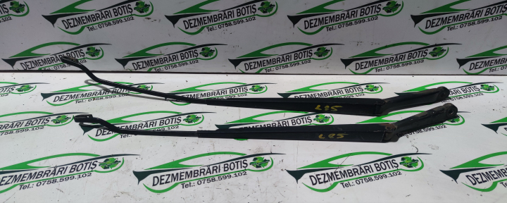 Brat stergator dreapta