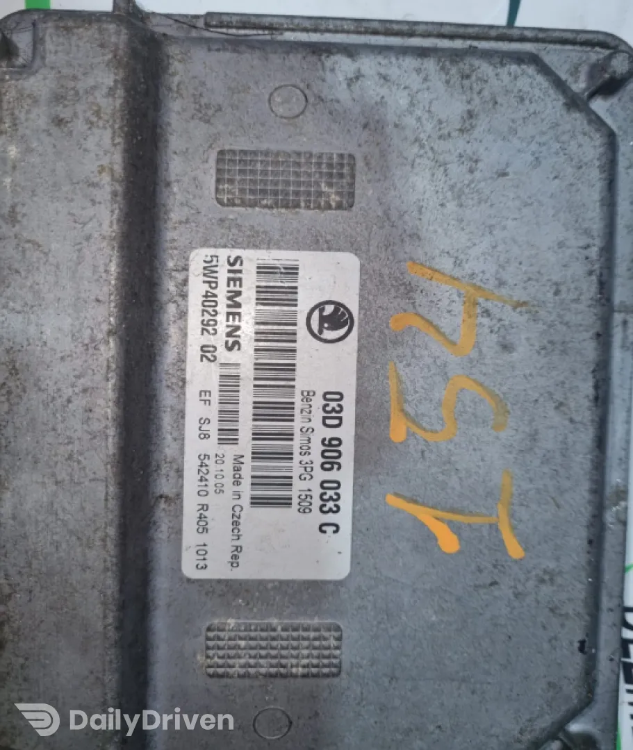 Calculator motor ECU 03D 906 033 C Skoda Fabia 6Y [1999 - 2004] Hatchback 5-usi 1.2 MT (54 hp)