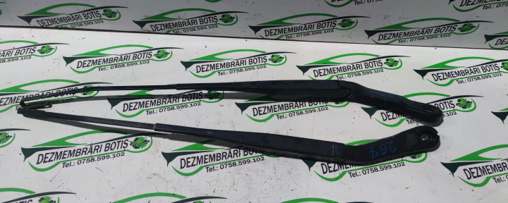 Brat stergator dreapta