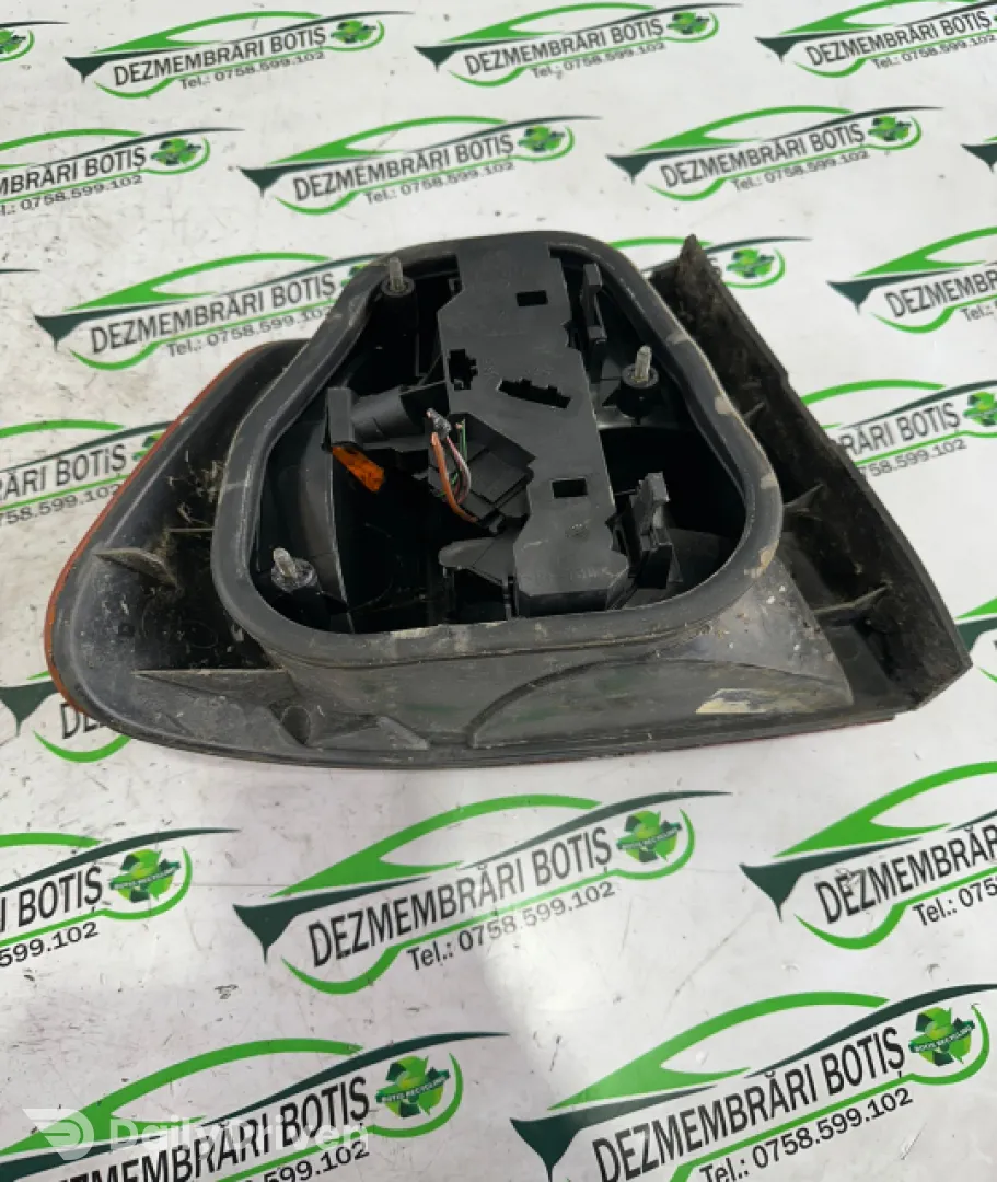 Lampa stop dreapta pe aripa Volkswagen VW Polo 3 6N [1994 - 2001] Classic Sedan 1.9 D MT (64 hp)