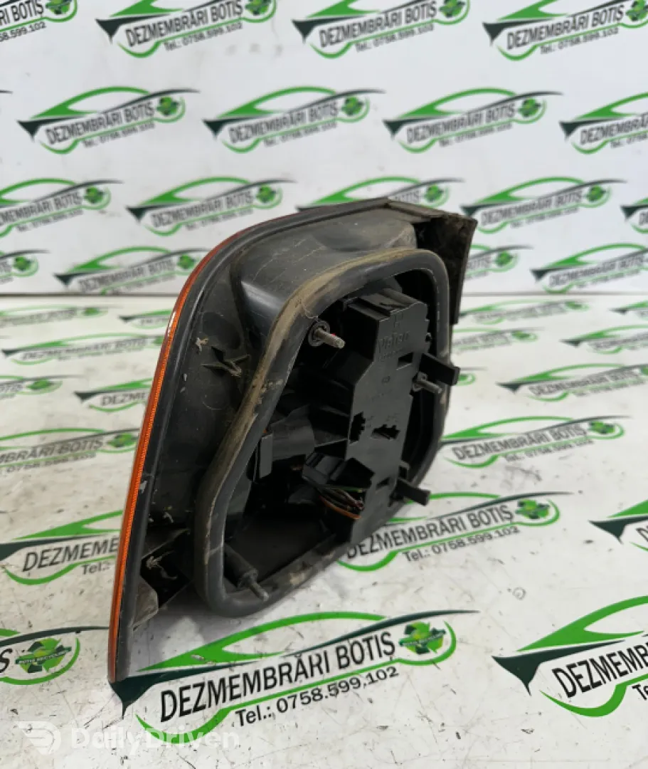 Lampa stop dreapta pe aripa Volkswagen VW Polo 3 6N [1994 - 2001] Classic Sedan 1.9 D MT (64 hp)