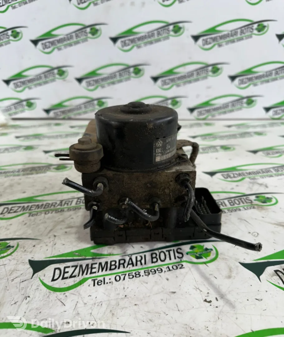 Pompa ABS 6X0 614 117 Volkswagen VW Polo 3 6N [facelift] [2000 - 2002] Hatchback 5-usi 1.4 MT (60 hp)