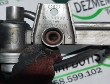 Rampa injectoare /425 050133681a Audi A4 B5 [1994 - 1999] Sedan 1.6 MT (101 hp)