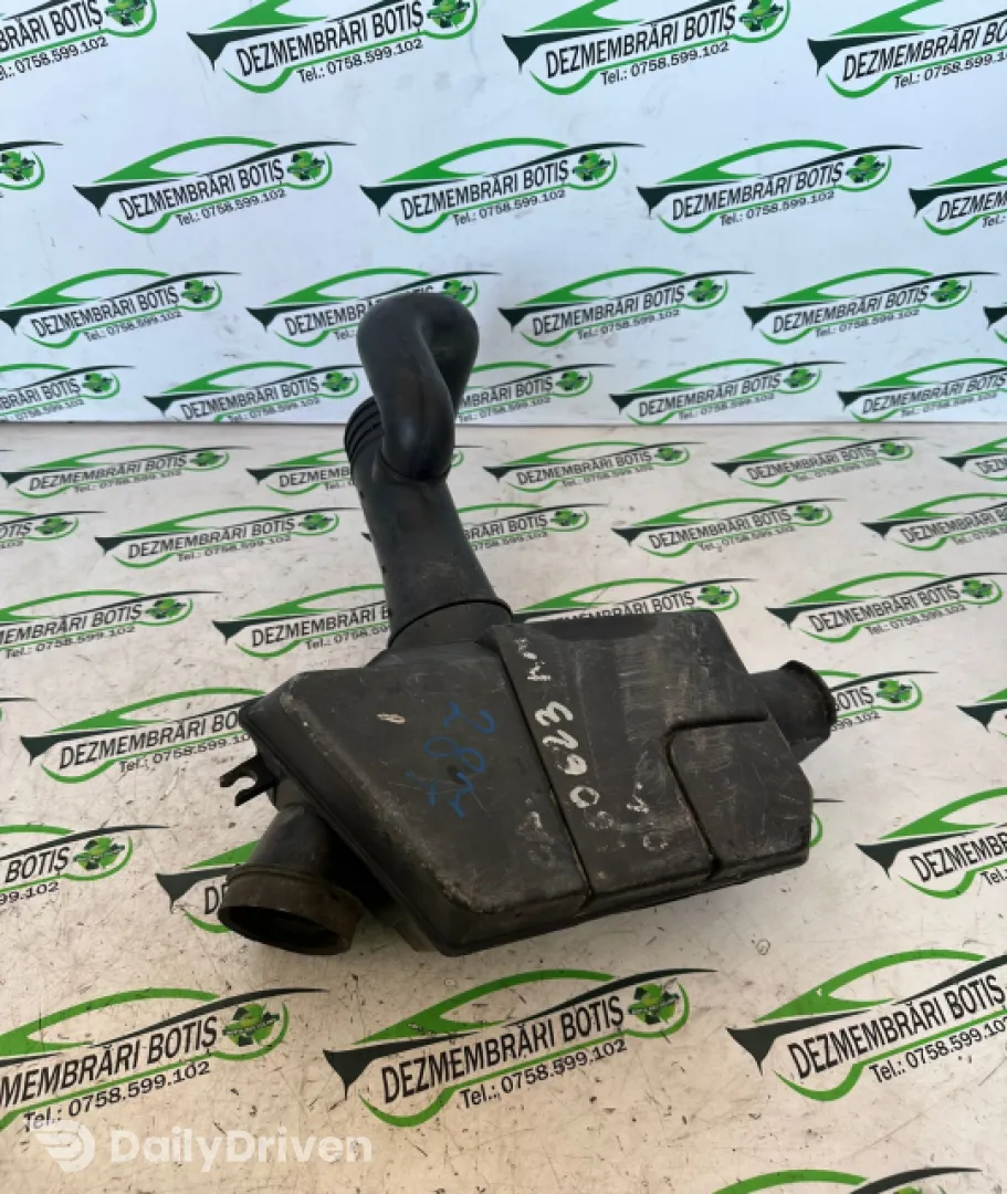 Carcasa filtru aer Renault Laguna 2 [2001 - 2005] Liftback 1.6 MT (110 hp)