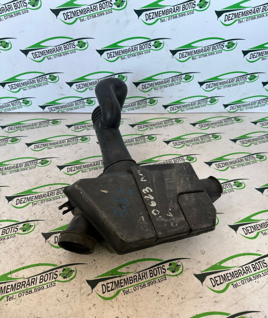 Carcasa filtru aer Renault Laguna 2 [2001 - 2005] Liftback 1.6 MT (110 hp)