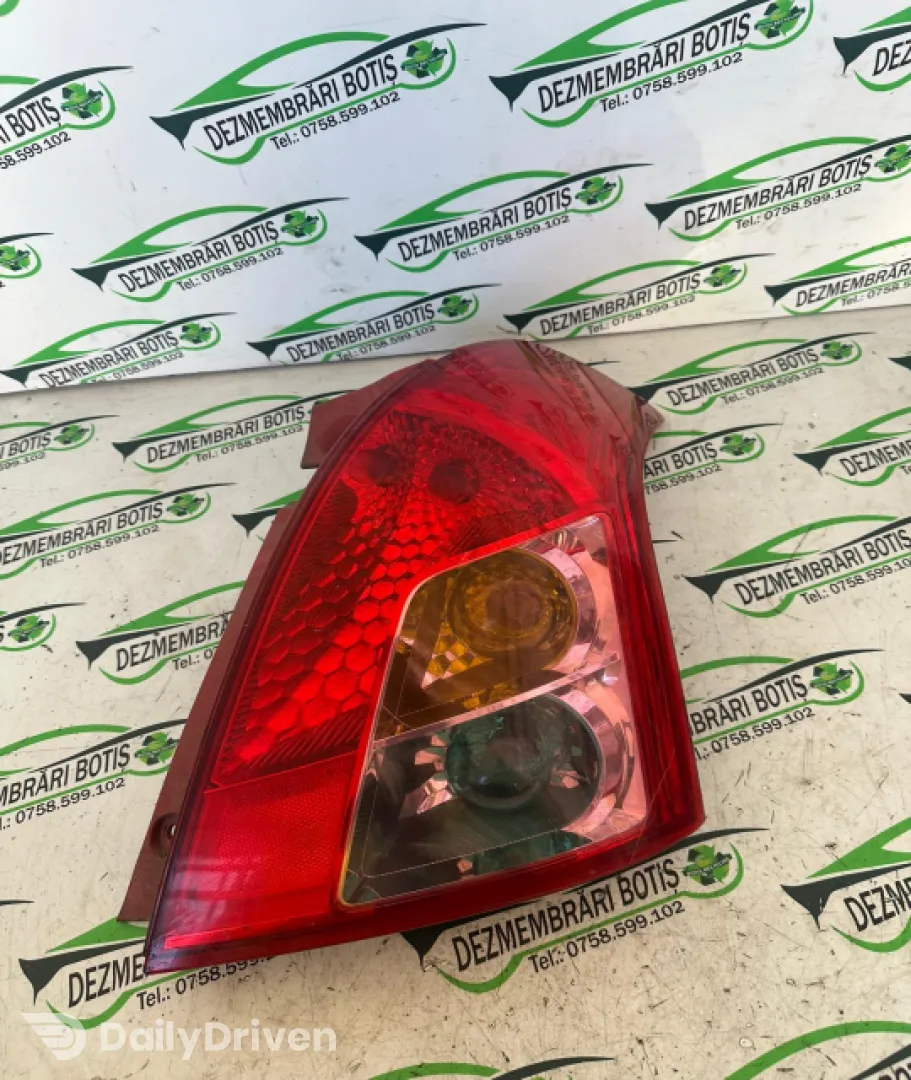 Lampa stop stanga pe hayon Suzuki Swift 3 [2004 - 2010] Hatchback 5-usi 1.3 MT (92 hp)