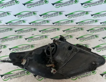 Far dreapta Suzuki Swift 3 [2004 - 2010] Hatchback 5-usi 1.3 MT (92 hp)