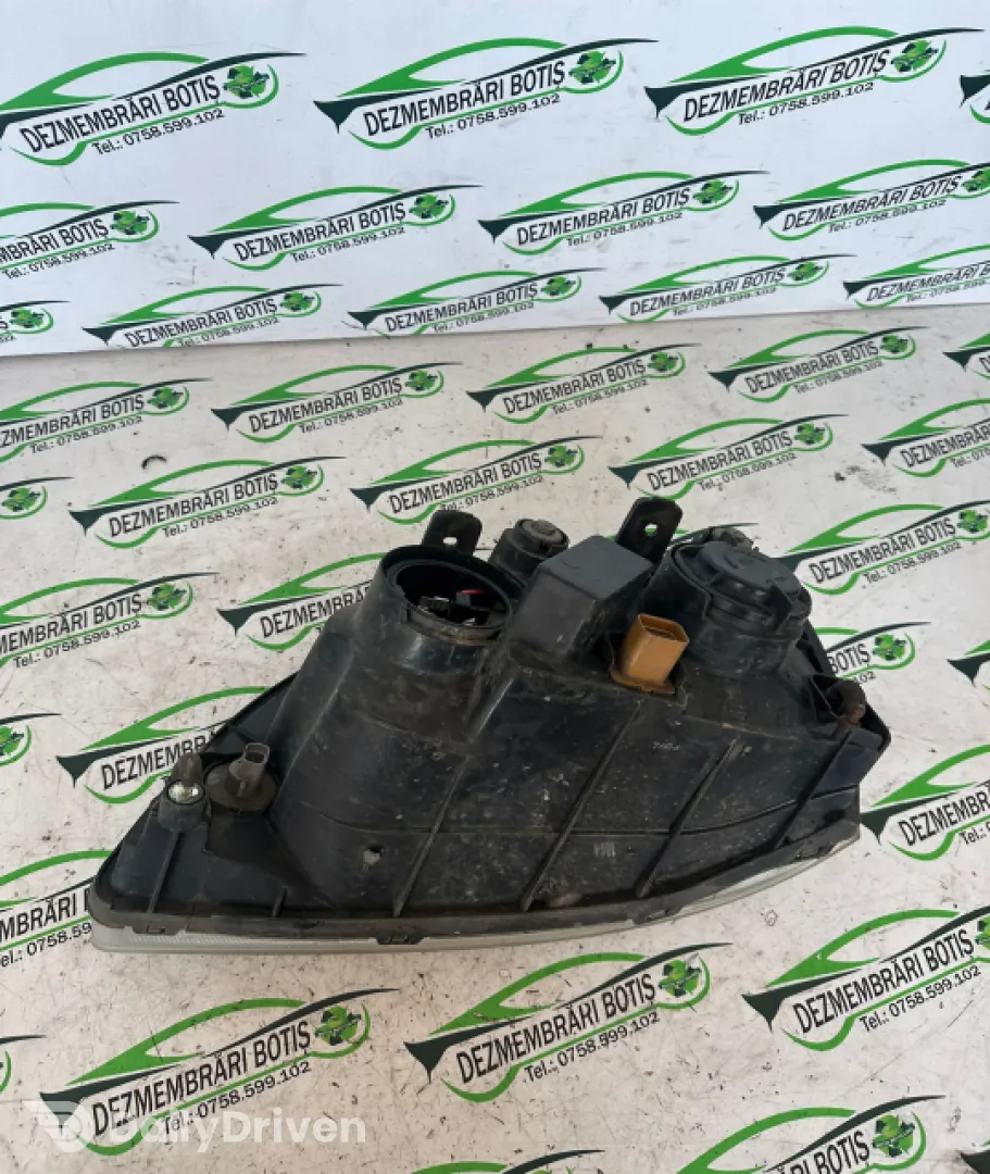 Far dreapta Chevrolet Lacetti  [2004 - 2013] wagon 1.6 MT (109 hp)