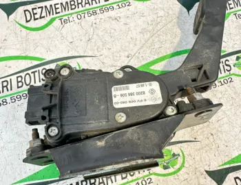 Pedala acceleratie 8200 386 506  Dacia Logan