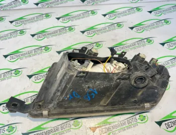 Far dreapta Skoda Fabia 6Y [1999 - 2004] Sedan 1.4 MT (101 hp)
