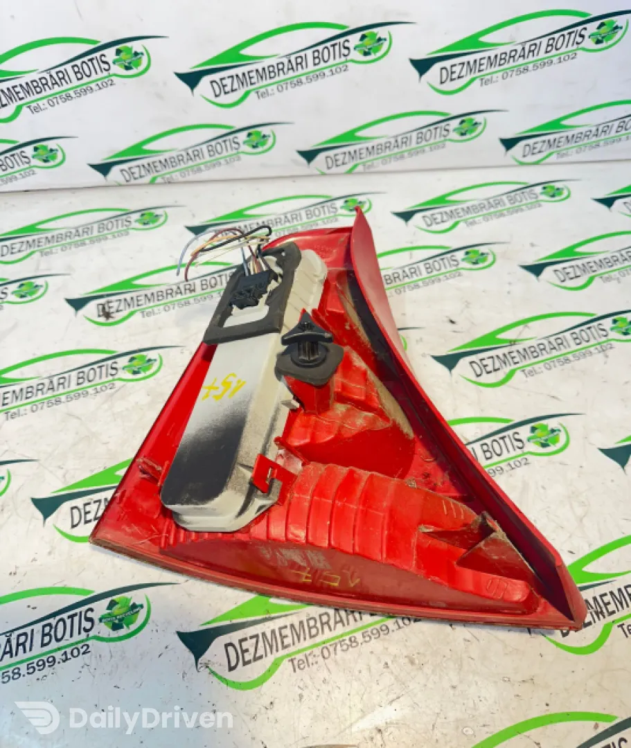 Lampa stop dreapta pe aripa Renault Clio 2 [facelift] [2001 - 2005] Hatchback 5-usi 1.5 dCi MT (65 hp)