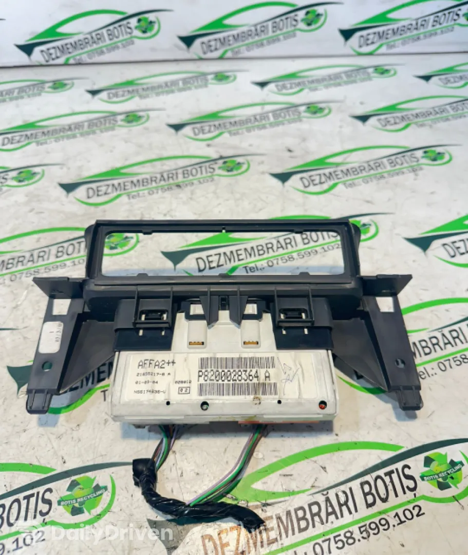 Display bord P8200028364 A Renault Clio 2 [facelift] [2001 - 2005] Hatchback 5-usi 1.5 dCi MT (65 hp)