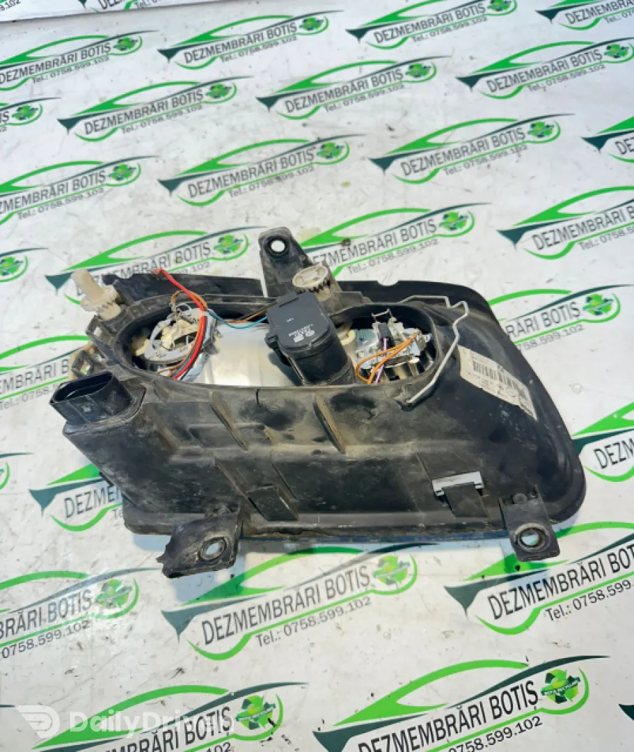 Far stanga 6N1 941 015 AD Volkswagen VW Polo 3 6N [facelift] [2000 - 2002] Hatchback 3-usi 1.0 MT (50 hp)