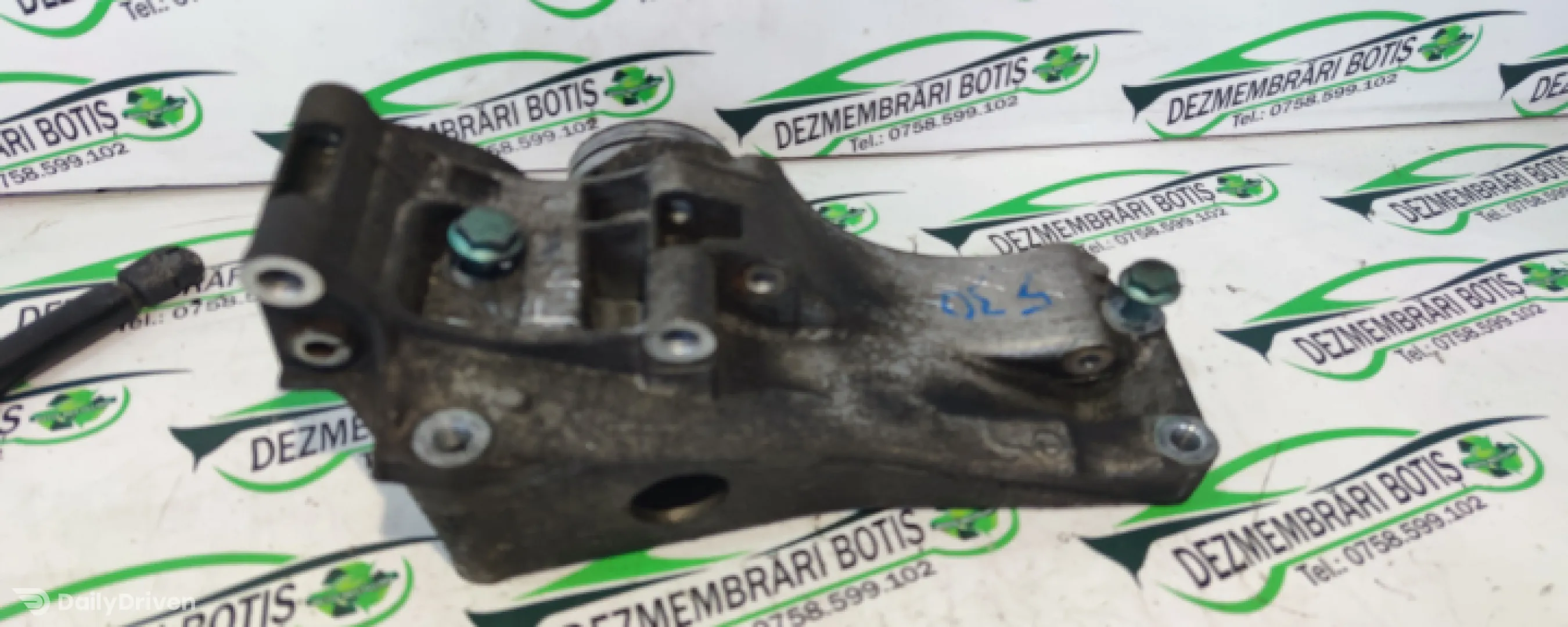 Suport compresor AC 032 145 169 Volkswagen VW Polo 3 6N [facelift] [2000 - 2002] Hatchback 5-usi 1.4 16V MT (101 hp)