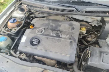 Far stanga Volkswagen VW Golf 4 [1997 - 2006] Hatchback 5-usi 1.6 MT (105 hp)