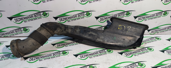 Tubulatura admisie aer 551020308 Opel Astra H [2004 - 2007] wagon 1.9 CDTI MT (120 hp)