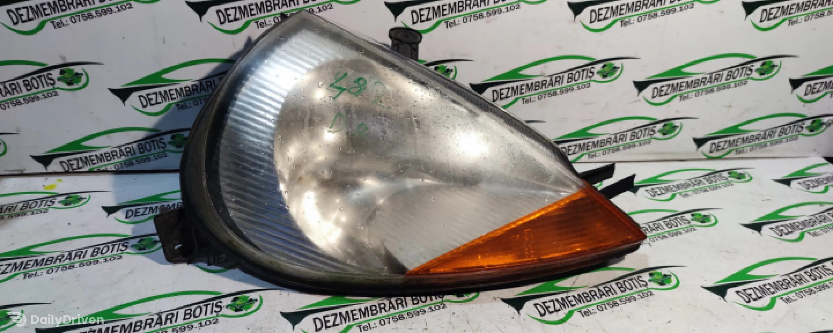 Far dreapta /482 Ford Ka  [1996 - 2008] Hatchback 3-usi 1.3 MT (60 hp)