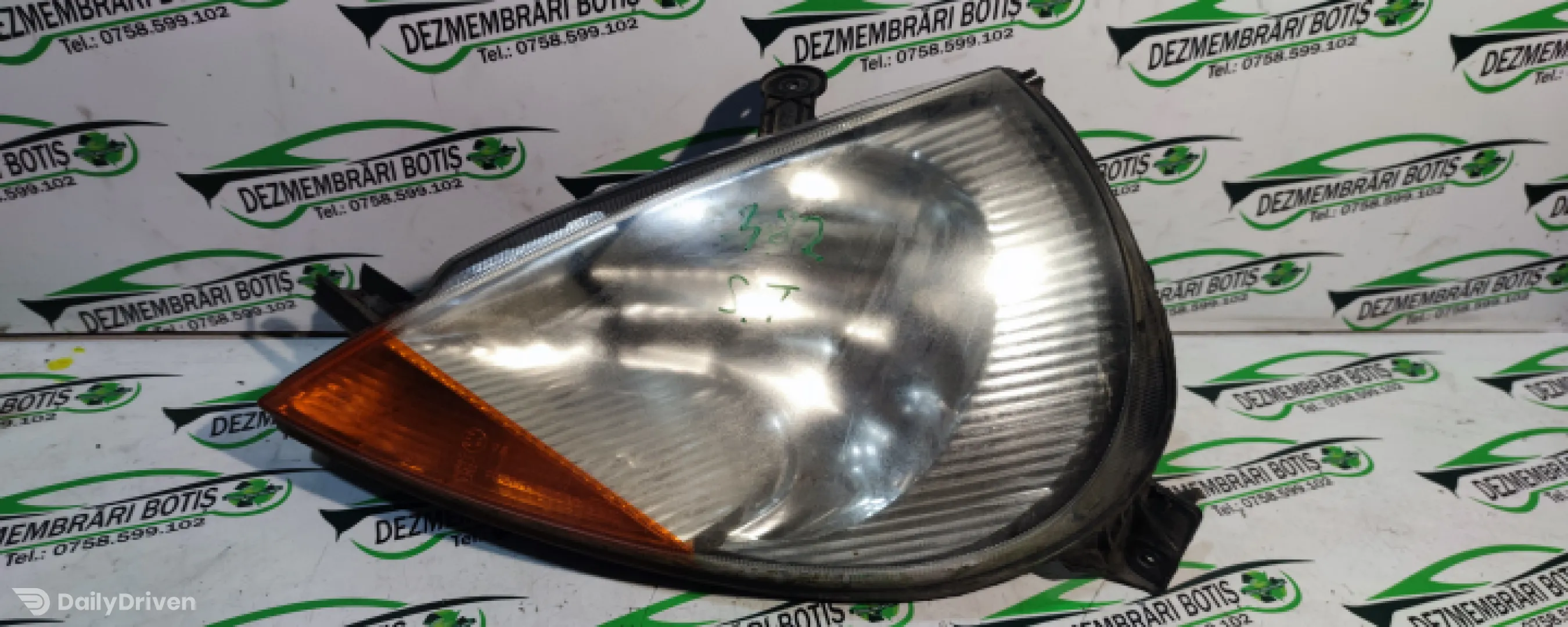 Far stanga /482 Ford Ka  [1996 - 2008] Hatchback 3-usi 1.3 MT (60 hp)