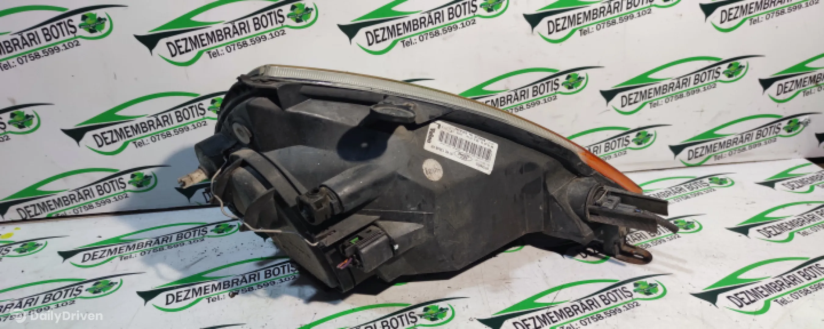 Far stanga /482 Ford Ka  [1996 - 2008] Hatchback 3-usi 1.3 MT (60 hp)