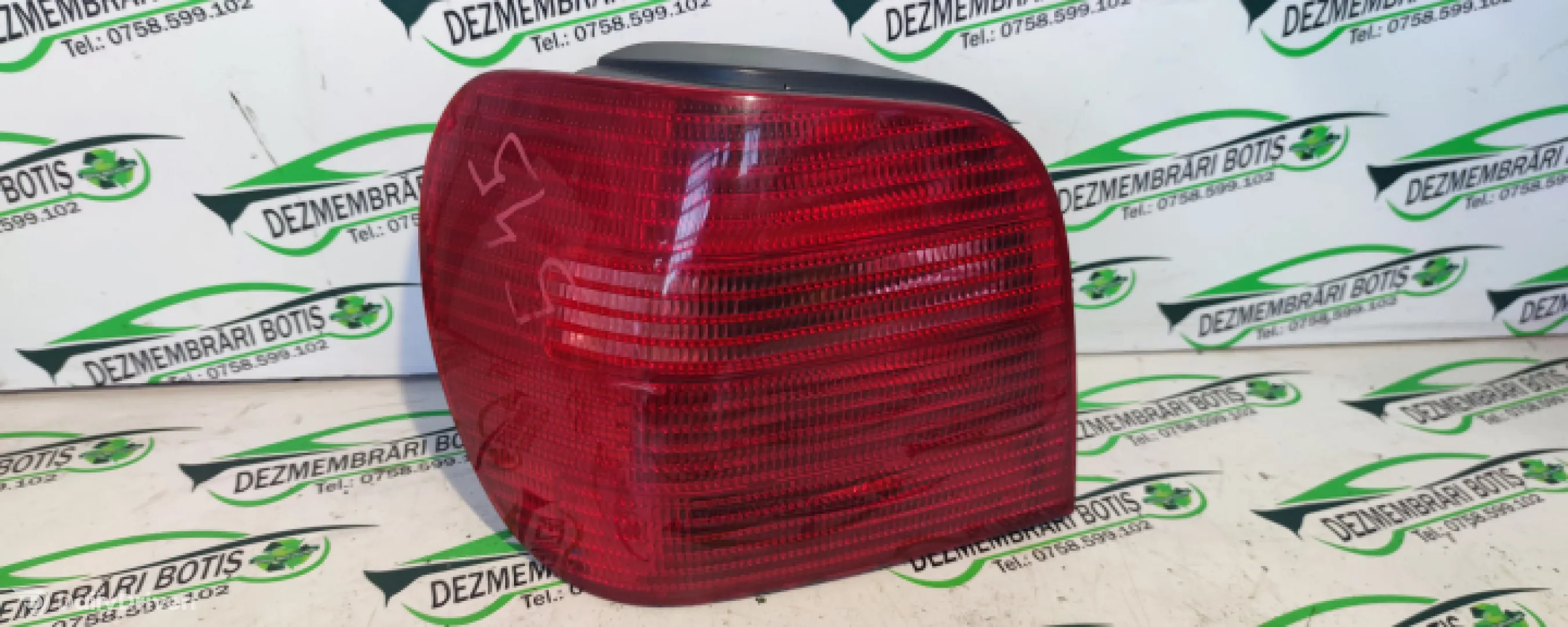 Lampa stop stanga pe hayon Volkswagen VW Polo 3 6N [facelift] [2000 - 2002] Hatchback 3-usi 1.0 MT (50 hp)
