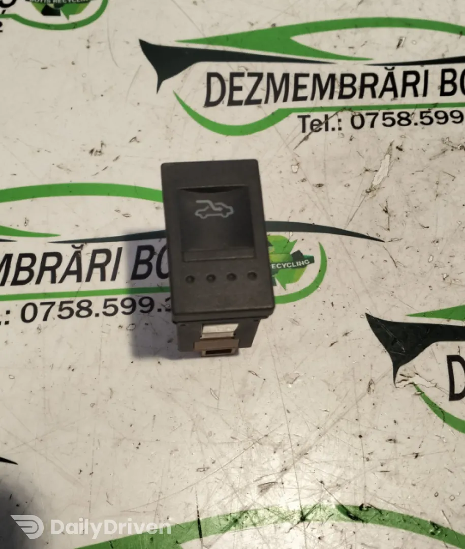 Buton recirculare aer Volkswagen VW Polo 3 6N [facelift] [2000 - 2002] Hatchback 3-usi 1.0 MT (50 hp)