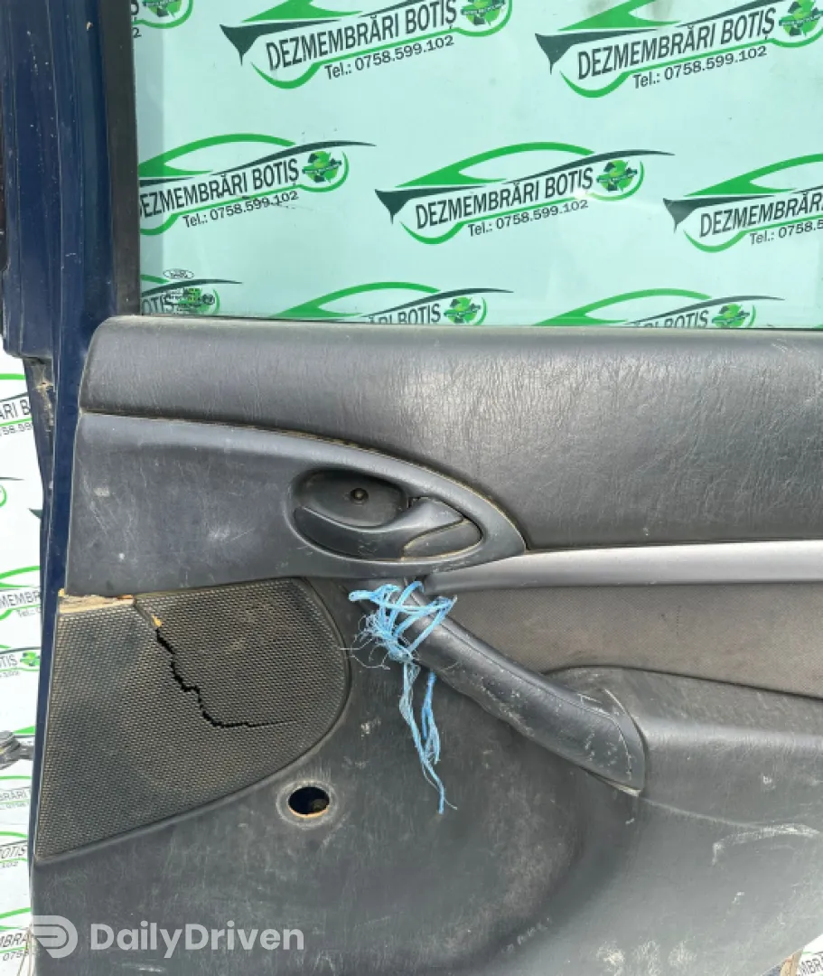 Maner deschidere din interior usa spate dreapta Ford Focus  [1998 - 2004] Hatchback 5-usi 1.6 MT (101 hp)