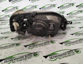 Far stanga Dacia Logan  [2004 - 2008] Sedan 1.4 MT (75 hp)